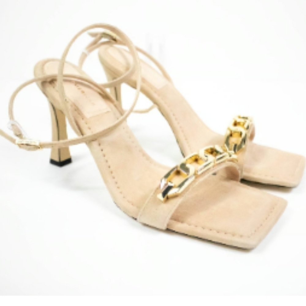 NWOT Women's Good American Suede Ankle Strap Gold Chain 4" Heels - Picture 6 of 8